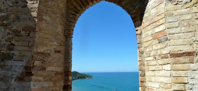 Abruzzo: 7 giorni tra storia, natura e mare Abruzzo: 7 giorni tra storia, natura e mare