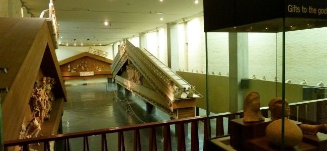 Chieti e Pescara: dal Guerriero di Capestrano al Ponte del Mare Chieti e Pescara: dal Guerriero di Capestrano al Ponte del Mare