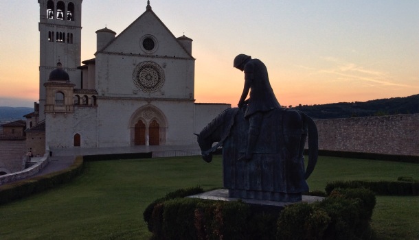 assisi e tramonto basilica